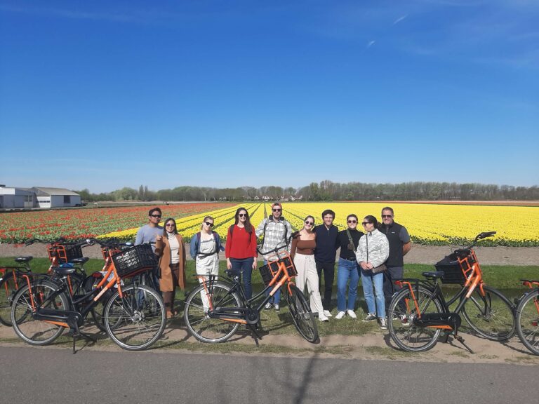 Fietstour met gids langs de bollenvelden
